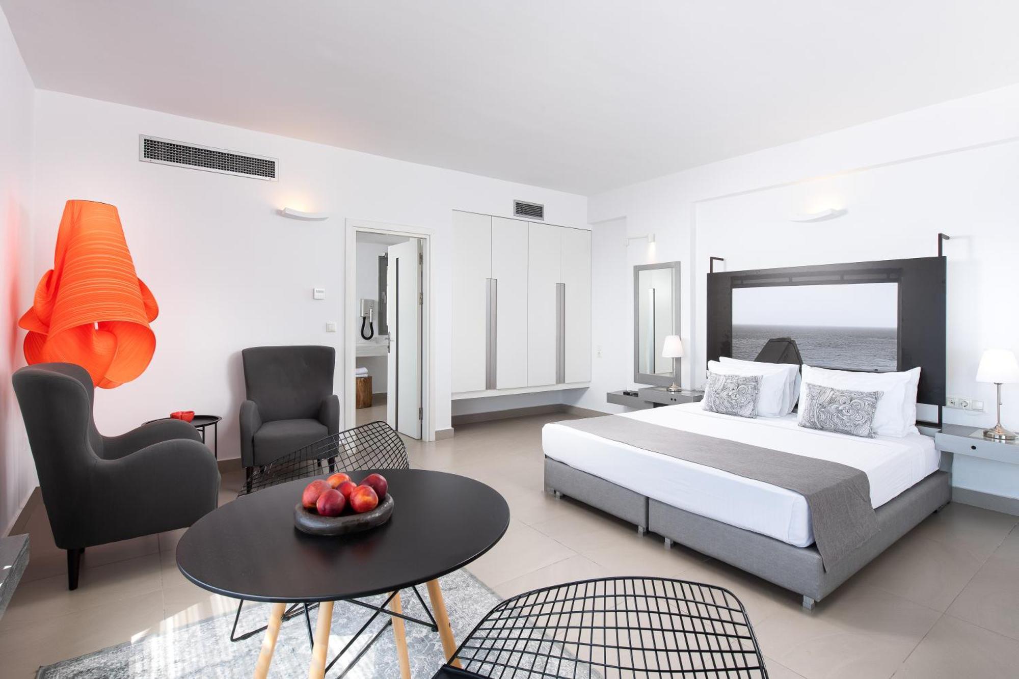 Honeymoon Suite